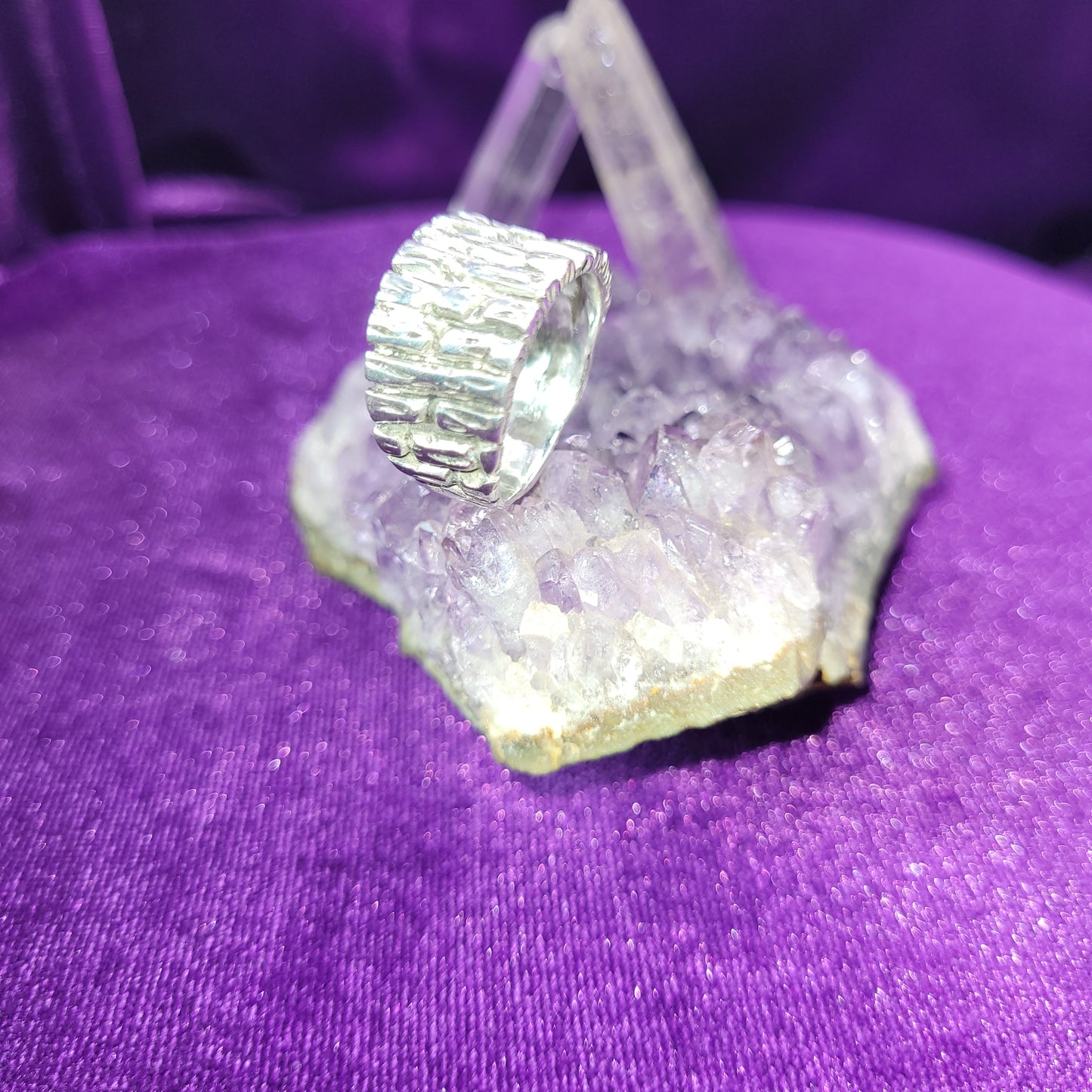 Strength & Protection Circle Casting Ring | Size 8 | Patterned Silver Band | 1/2" Tall