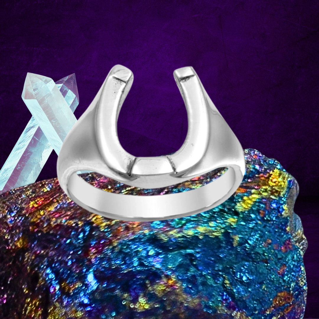 Good Luck Gambling Horseshoe Ring - Win Big and Live in Luxury