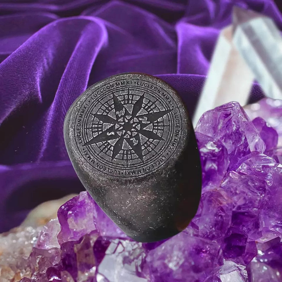 Vegvisir (Viking Compass) Ring Reveals Path to All You Desire