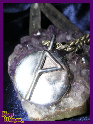 Wunjo Rune Pendant - Joy, Prosperity & Spiritual Reward in Viking Energy